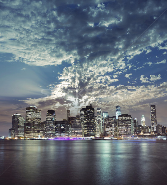 Schönen New York City manhattan Ansicht Abend Gebäude Stock foto © konradbak