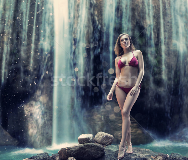 Dość stwarzające tropikalnych wodospad blond Zdjęcia stock © konradbak