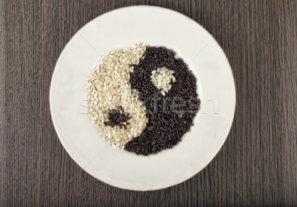 Инь-Ян белый черный риса символ продовольствие Сток-фото © Koufax73
