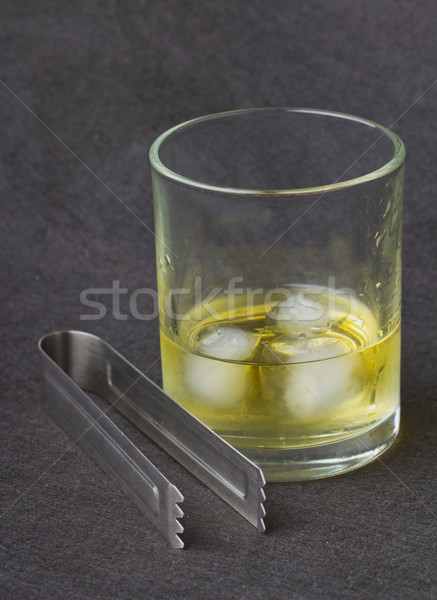 Whisky hielo negro beber noche cóctel Foto stock © Koufax73