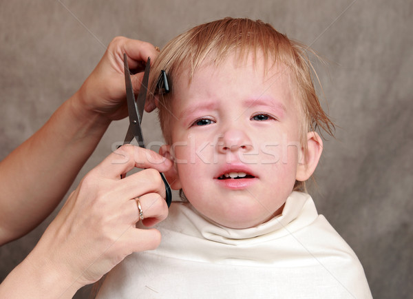 Maison enfant pas coupé cheveux passions [[stock_photo]] © krugloff