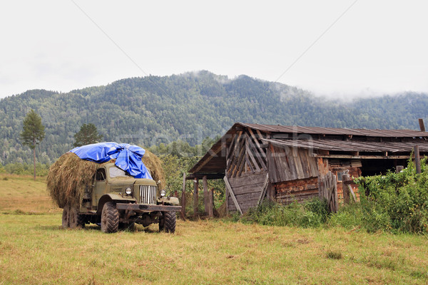 Vieux foin voiture verre montagne [[stock_photo]] © krugloff