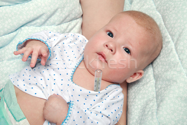 Malade mesure corps température enfant médecine Photo stock © krugloff