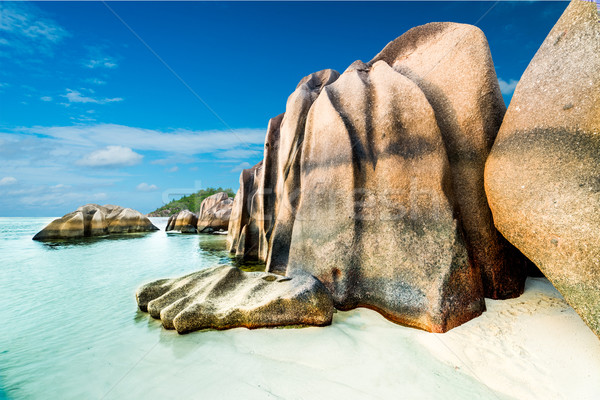 Plage granit turquoise mer ciel eau Photo stock © kubais