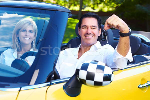 Heureux couple souriant voiture personnes extérieur [[stock_photo]] © Kurhan