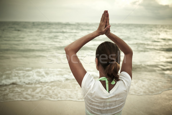 Foto stock: Mujer · yoga · playa · vacaciones · agua · feliz