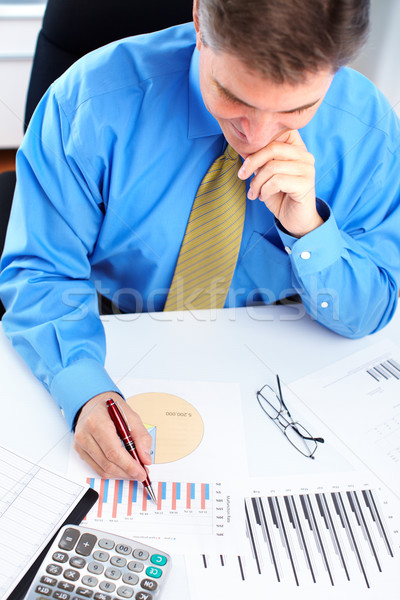 Buchhalter Geschäftsmann Executive gut aussehend modernen Büro Stock foto © Kurhan