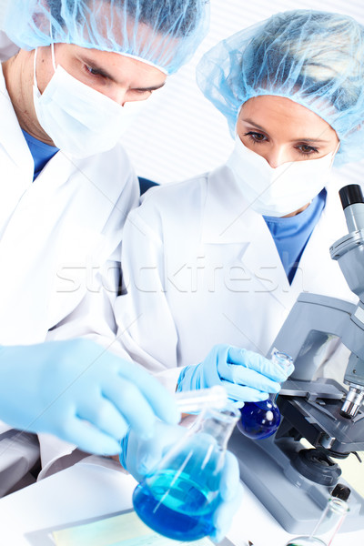Laboratórium tudomány csapat dolgozik nő férfi Stock fotó © Kurhan