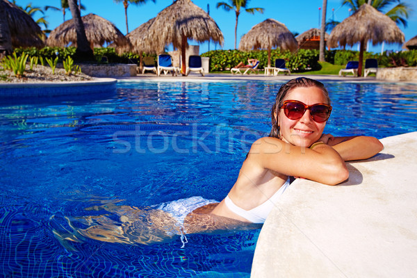Gyönyörű nő medence úszómedence pihenés nő nyár Stock fotó © Kurhan
