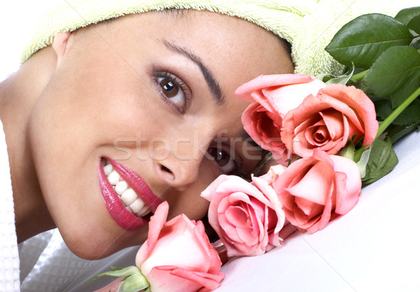 Mujer flores nina cara aumentó Foto stock © Kurhan