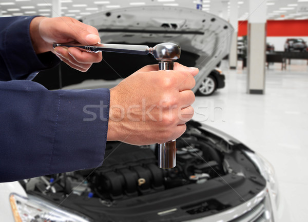 Hand Auto Mechaniker auto Reparatur Service Stock foto © Kurhan