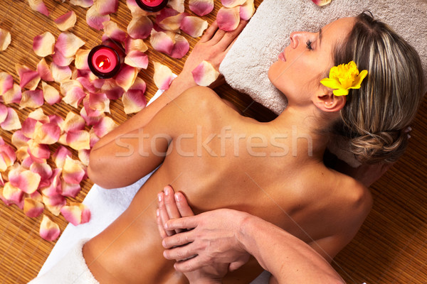 Fiatal nő fürdő masszázs szalon pihen kéz Stock fotó © Kurhan