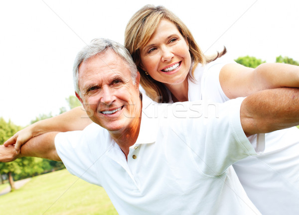 Fericit zâmbitor vârstnici cuplu Imagine de stoc © Kurhan