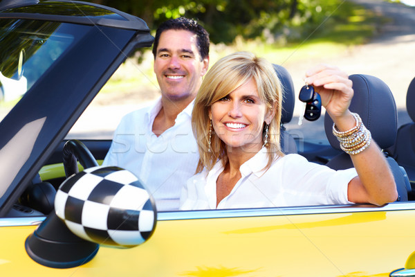 Heureux couple souriant voiture personnes extérieur [[stock_photo]] © Kurhan