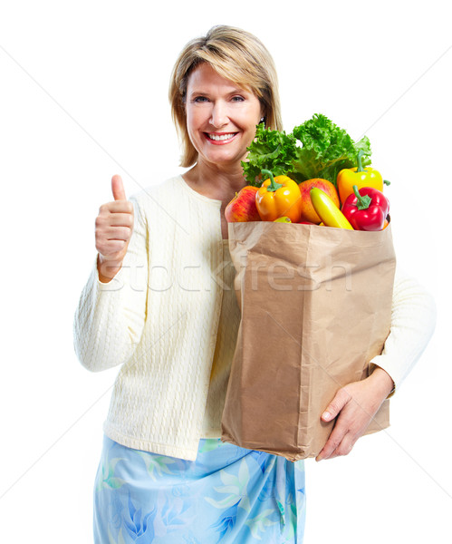 Senior vrouw kruidenier boodschappentas geïsoleerd witte Stockfoto © Kurhan