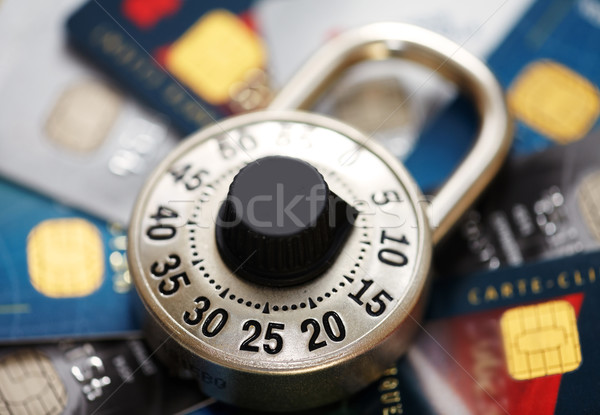 Bloca card de credit combinatie de blocare protecţie securitate castel Imagine de stoc © Kurhan