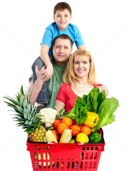 Glückliche Familie Lebensmittelgeschäft Einkaufskorb isoliert weiß Essen Stock foto © Kurhan