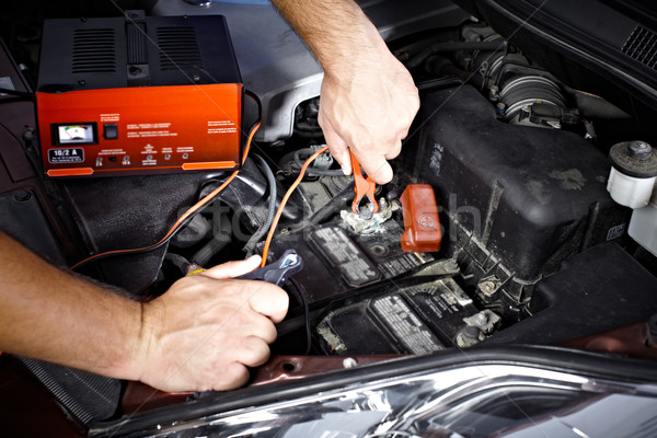 Automonteur werken garage reparatie dienst hand Stockfoto © Kurhan
