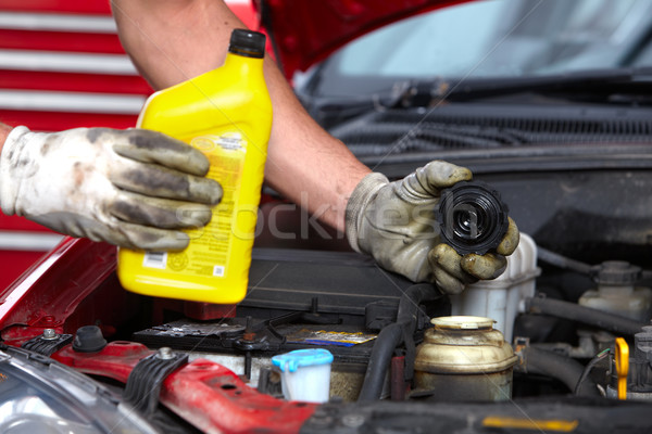 Mecânico de automóveis bonito mecânico trabalhando automático reparar Foto stock © Kurhan