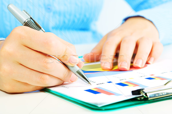 Handen calculator boekhouder kantoor boekhouding vrouw Stockfoto © Kurhan
