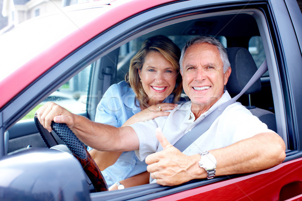 Cuplu maşină zâmbitor fericit vârstnici sănătate Imagine de stoc © Kurhan
