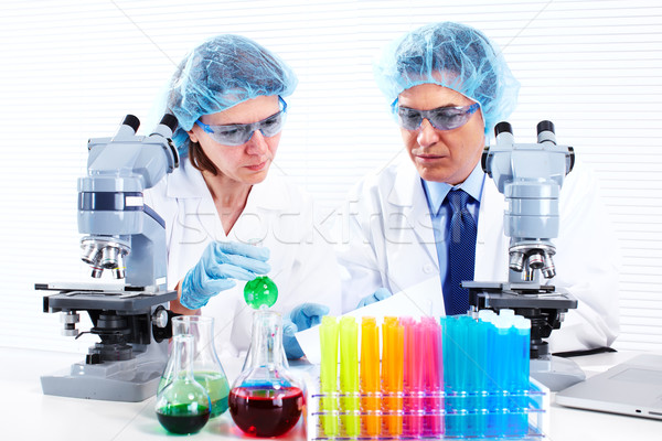 Scientifique laboratoire travailleurs médicaux recherche travaux [[stock_photo]] © Kurhan