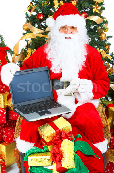 Foto stock: Sonriendo · portátil · árbol · de · navidad · blanco · ordenador