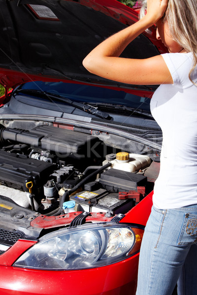 Automonteur jonge mooie dame auto reparatie Stockfoto © Kurhan