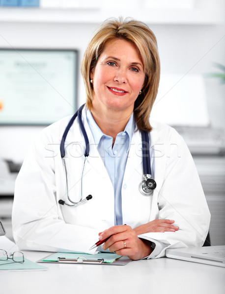 Maduro médico mujer clínico oficina Foto stock © Kurhan
