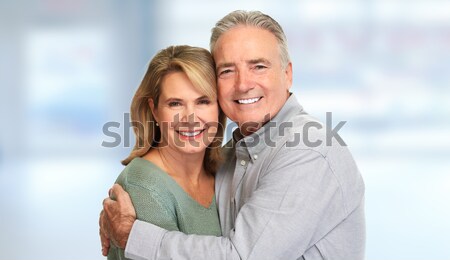 Zâmbitor fericit vârstnici cuplu portret Imagine de stoc © Kurhan