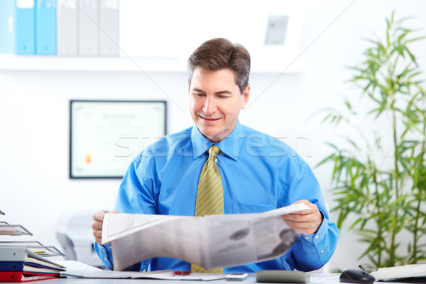 Stockfoto: Boekhouder · zakenman · uitvoerende · lezing · krant · moderne