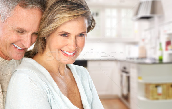 Couple de personnes âgées souriant heureux maison femme famille Photo stock © Kurhan