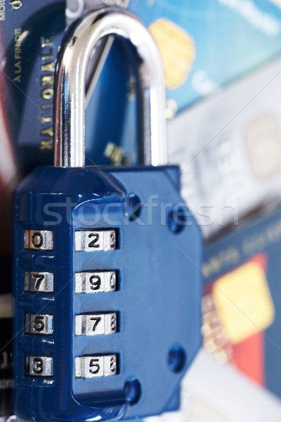 Bloqueo tarjeta de crédito cerradura de combinación protección seguridad castillo Foto stock © Kurhan