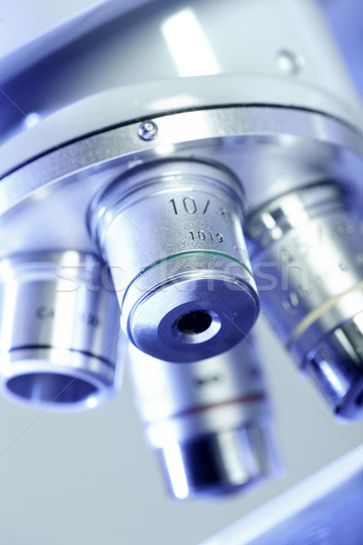 Wetenschappelijk microscoop laboratorium werk onderwijs studie Stockfoto © Kurhan