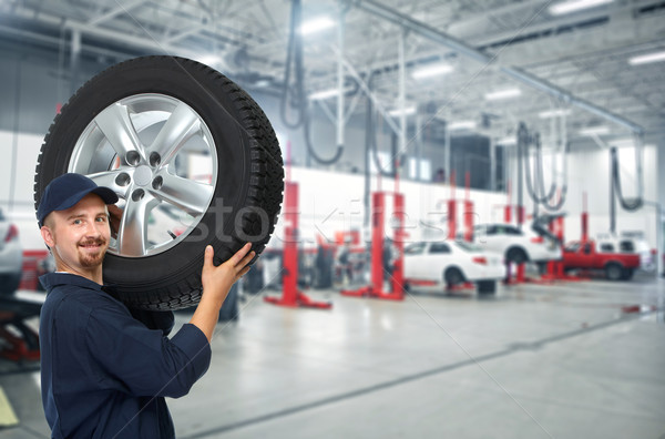 Foto stock: Carro · mecânico · pneu · sorridente