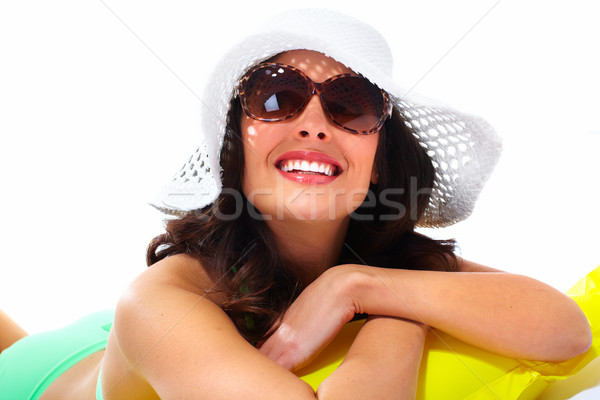 Femme lunettes de soleil chapeau vacances d'été sourire [[stock_photo]] © Kurhan