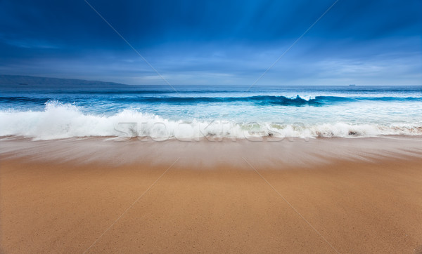 Ceresc frumos suprarealist ocean scena plajă Imagine de stoc © kwest
