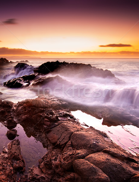 衝浪 波 岩 澳大利亞的 海灘 天空 商業照片 © kwest