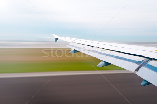Vliegtuig vleugel af landing Stockfoto © kyolshin