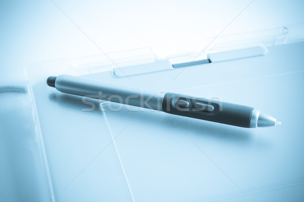 Grafic comprimat stilou albastru creion profesional Imagine de stoc © kyolshin