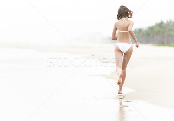 Stockfoto: Mooie · vrouw · lopen · nat · zand · strand · mooie