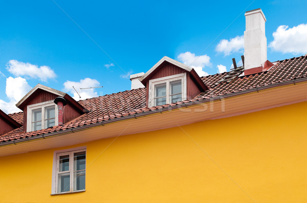 美麗 老房子 多雲 天空 黃色 藍色 商業照片 © kyolshin