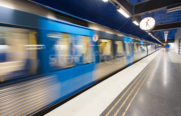 Foto stock: Trem · metro · estação · europa · subterrâneo · escandinávia
