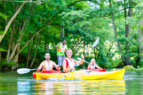 Stockfoto: Vrienden · kano · bos · rivier · sport · mannen