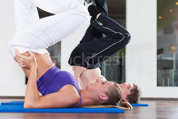 Foto stock: Casal · ginástica · ginásio · esportes · fitness