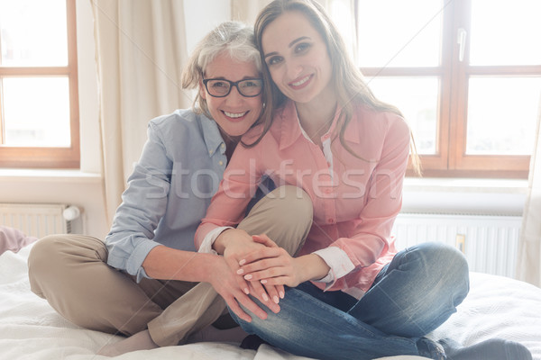 Zwei Frauen Kleinunternehmen home zusammen voll Vorfreude Stock foto © Kzenon