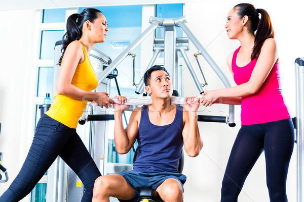 Frauen kämpfen Mann Fitnessstudio Frau Ausbildung Stock foto © Kzenon