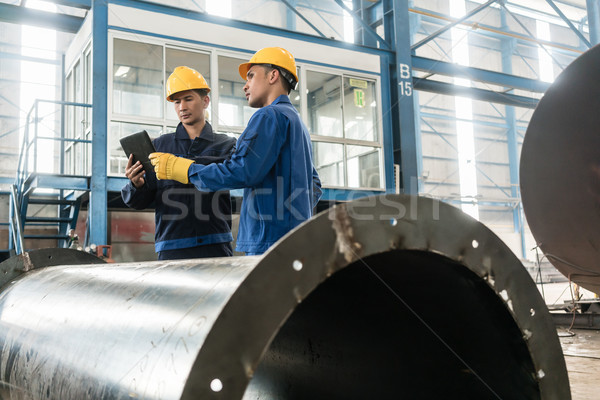 Experten Informationen modernen Fabrik asian Stock foto © Kzenon