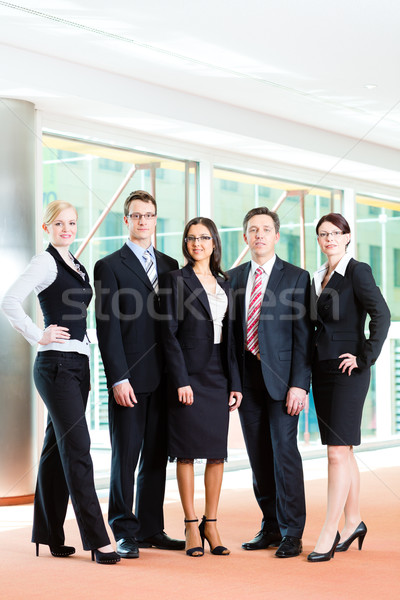 Negócio grupo escritório posando foto Foto stock © Kzenon