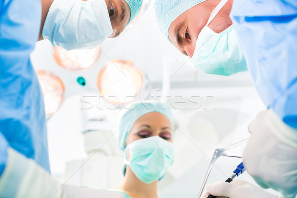Sebészek operáció színház szoba kórház műtét Stock fotó © Kzenon